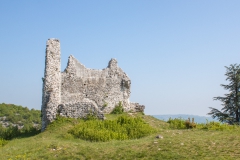 Ruines du château de Chaumont, au départ du Vuache